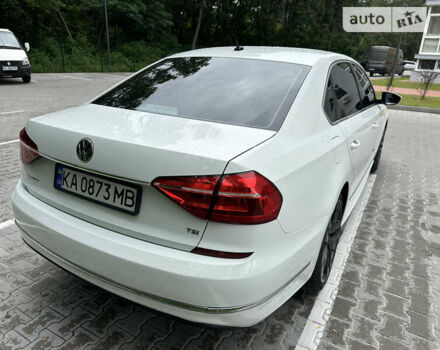 Белый Фольксваген Пассат, объемом двигателя 1.8 л и пробегом 216 тыс. км за 12699 $, фото 3 на Automoto.ua