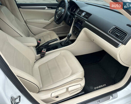 Белый Фольксваген Пассат, объемом двигателя 1.8 л и пробегом 193 тыс. км за 11500 $, фото 25 на Automoto.ua