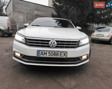 Белый Фольксваген Пассат, объемом двигателя 1.8 л и пробегом 182 тыс. км за 13500 $, фото 6 на Automoto.ua