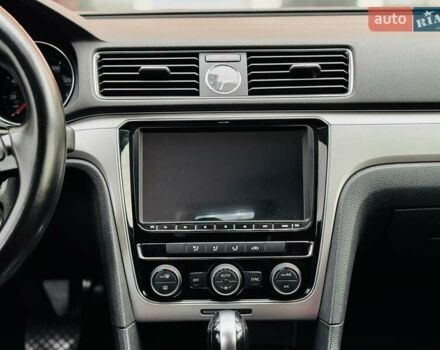 Белый Фольксваген Пассат, объемом двигателя 1.8 л и пробегом 205 тыс. км за 9100 $, фото 27 на Automoto.ua