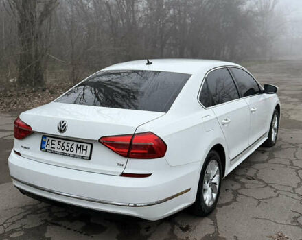 Белый Фольксваген Пассат, объемом двигателя 1.8 л и пробегом 175 тыс. км за 11000 $, фото 5 на Automoto.ua