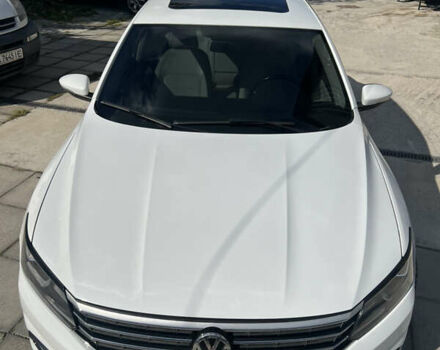 Белый Фольксваген Пассат, объемом двигателя 1.8 л и пробегом 199 тыс. км за 10700 $, фото 23 на Automoto.ua