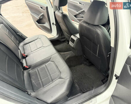 Белый Фольксваген Пассат, объемом двигателя 1.8 л и пробегом 147 тыс. км за 12399 $, фото 22 на Automoto.ua