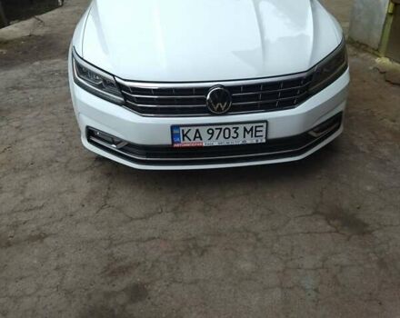 Білий Фольксваген Пассат, об'ємом двигуна 1.8 л та пробігом 165 тис. км за 13800 $, фото 3 на Automoto.ua