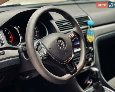 Білий Фольксваген Пассат, об'ємом двигуна 1.8 л та пробігом 214 тис. км за 11700 $, фото 10 на Automoto.ua