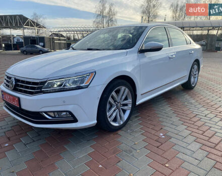 Белый Фольксваген Пассат, объемом двигателя 1.8 л и пробегом 171 тыс. км за 15100 $, фото 27 на Automoto.ua