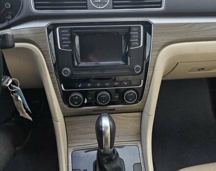 Белый Фольксваген Пассат, объемом двигателя 1.8 л и пробегом 146 тыс. км за 11300 $, фото 15 на Automoto.ua