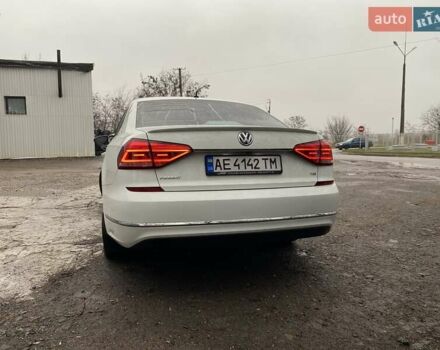 Белый Фольксваген Пассат, объемом двигателя 1.8 л и пробегом 175 тыс. км за 13600 $, фото 1 на Automoto.ua