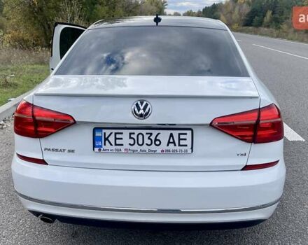 Белый Фольксваген Пассат, объемом двигателя 1.8 л и пробегом 195 тыс. км за 13000 $, фото 8 на Automoto.ua