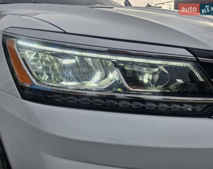 Белый Фольксваген Пассат, объемом двигателя 1.8 л и пробегом 155 тыс. км за 15000 $, фото 14 на Automoto.ua