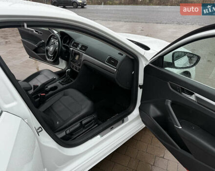 Белый Фольксваген Пассат, объемом двигателя 1.8 л и пробегом 147 тыс. км за 12399 $, фото 23 на Automoto.ua