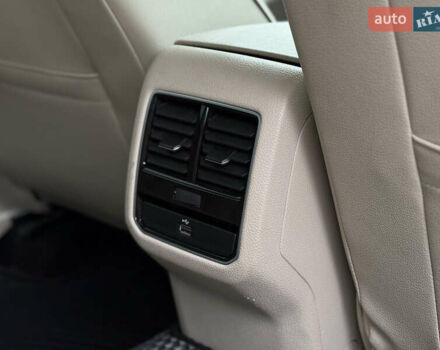 Белый Фольксваген Пассат, объемом двигателя 1.8 л и пробегом 233 тыс. км за 11900 $, фото 20 на Automoto.ua