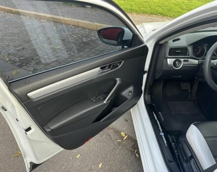 Белый Фольксваген Пассат, объемом двигателя 1.8 л и пробегом 107 тыс. км за 286 $, фото 7 на Automoto.ua