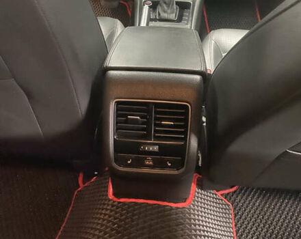 Белый Фольксваген Пассат, объемом двигателя 1.8 л и пробегом 207 тыс. км за 12500 $, фото 10 на Automoto.ua