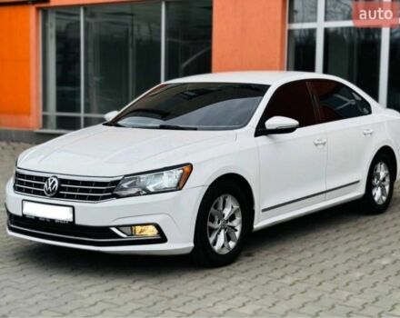 Белый Фольксваген Пассат, объемом двигателя 1.8 л и пробегом 224 тыс. км за 10000 $, фото 1 на Automoto.ua