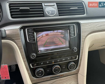 Белый Фольксваген Пассат, объемом двигателя 0 л и пробегом 247 тыс. км за 8300 $, фото 13 на Automoto.ua