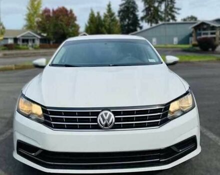 Білий Фольксваген Пассат, об'ємом двигуна 1.8 л та пробігом 90 тис. км за 8000 $, фото 1 на Automoto.ua