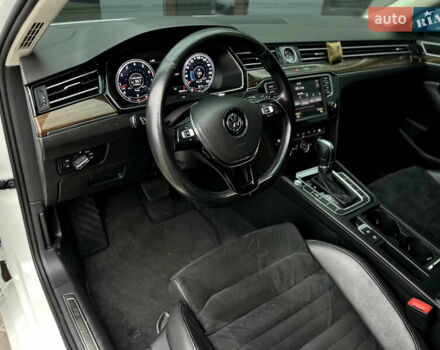 Білий Фольксваген Пассат, об'ємом двигуна 1.4 л та пробігом 248 тис. км за 14500 $, фото 24 на Automoto.ua