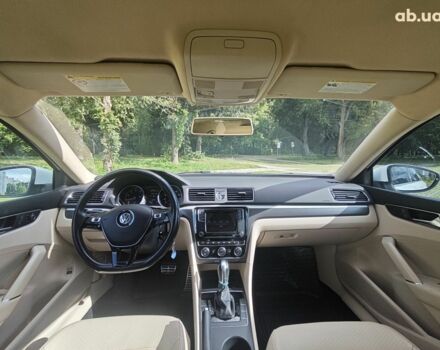 Белый Фольксваген Пассат, объемом двигателя 1.8 л и пробегом 80 тыс. км за 12000 $, фото 15 на Automoto.ua