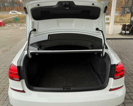 Белый Фольксваген Пассат, объемом двигателя 1.8 л и пробегом 165 тыс. км за 12299 $, фото 30 на Automoto.ua