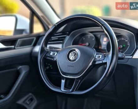 Белый Фольксваген Пассат, объемом двигателя 1.97 л и пробегом 307 тыс. км за 16999 $, фото 68 на Automoto.ua