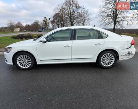 Белый Фольксваген Пассат, объемом двигателя 1.8 л и пробегом 146 тыс. км за 11300 $, фото 3 на Automoto.ua