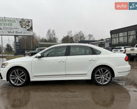 Белый Фольксваген Пассат, объемом двигателя 1.8 л и пробегом 147 тыс. км за 12399 $, фото 7 на Automoto.ua
