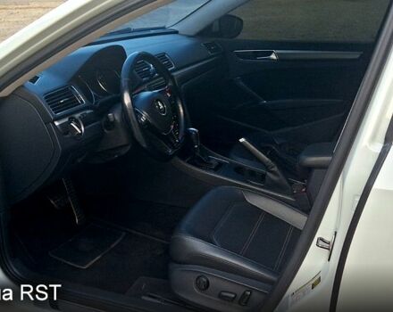 Білий Фольксваген Пассат, об'ємом двигуна 1.8 л та пробігом 141 тис. км за 13000 $, фото 2 на Automoto.ua