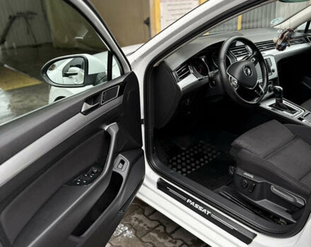 Белый Фольксваген Пассат, объемом двигателя 1.97 л и пробегом 260 тыс. км за 14500 $, фото 10 на Automoto.ua