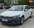 Белый Фольксваген Пассат, объемом двигателя 1.8 л и пробегом 299 тыс. км за 8800 $, фото 1 на Automoto.ua