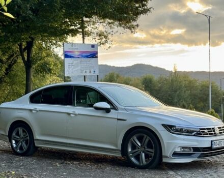 Белый Фольксваген Пассат, объемом двигателя 2 л и пробегом 241 тыс. км за 16800 $, фото 2 на Automoto.ua