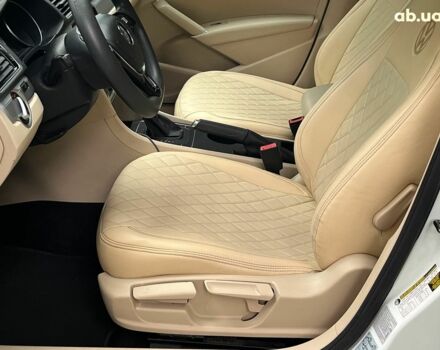 Білий Фольксваген Пассат, об'ємом двигуна 1.8 л та пробігом 162 тис. км за 12940 $, фото 18 на Automoto.ua