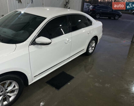 Белый Фольксваген Пассат, объемом двигателя 1.8 л и пробегом 238 тыс. км за 12500 $, фото 2 на Automoto.ua