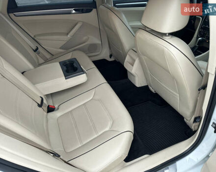 Белый Фольксваген Пассат, объемом двигателя 1.8 л и пробегом 193 тыс. км за 11500 $, фото 23 на Automoto.ua