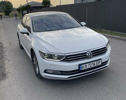 Белый Фольксваген Пассат, объемом двигателя 2 л и пробегом 175 тыс. км за 21500 $, фото 1 на Automoto.ua