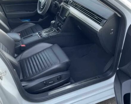 Білий Фольксваген Пассат, об'ємом двигуна 2 л та пробігом 73 тис. км за 8500 $, фото 7 на Automoto.ua