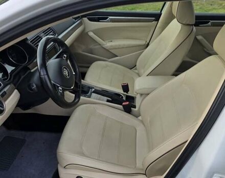 Белый Фольксваген Пассат, объемом двигателя 1.8 л и пробегом 146 тыс. км за 11300 $, фото 10 на Automoto.ua