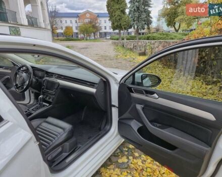 Белый Фольксваген Пассат, объемом двигателя 1.8 л и пробегом 255 тыс. км за 18200 $, фото 17 на Automoto.ua