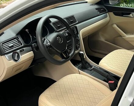 Білий Фольксваген Пассат, об'ємом двигуна 1.8 л та пробігом 162 тис. км за 12940 $, фото 16 на Automoto.ua