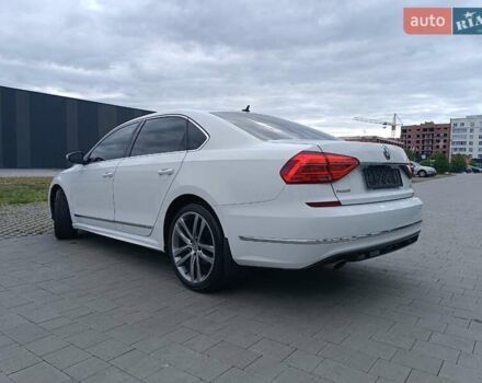 Белый Фольксваген Пассат, объемом двигателя 1.8 л и пробегом 161 тыс. км за 13499 $, фото 12 на Automoto.ua