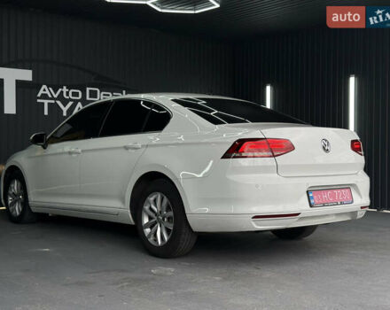 Белый Фольксваген Пассат, объемом двигателя 2 л и пробегом 230 тыс. км за 14900 $, фото 17 на Automoto.ua