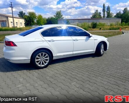 Белый Фольксваген Пассат, объемом двигателя 2 л и пробегом 301 тыс. км за 18500 $, фото 4 на Automoto.ua