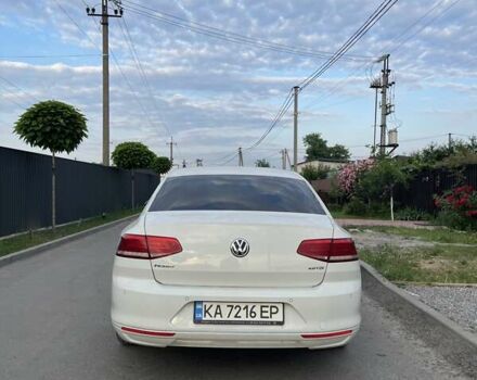 Белый Фольксваген Пассат, объемом двигателя 2 л и пробегом 175 тыс. км за 21500 $, фото 5 на Automoto.ua