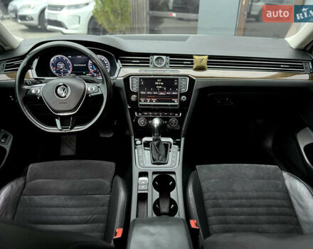 Білий Фольксваген Пассат, об'ємом двигуна 1.4 л та пробігом 248 тис. км за 14500 $, фото 8 на Automoto.ua