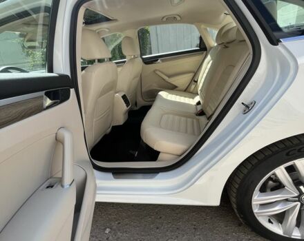 Белый Фольксваген Пассат, объемом двигателя 1.8 л и пробегом 86 тыс. км за 15600 $, фото 4 на Automoto.ua