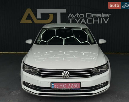 Белый Фольксваген Пассат, объемом двигателя 2 л и пробегом 230 тыс. км за 14900 $, фото 4 на Automoto.ua