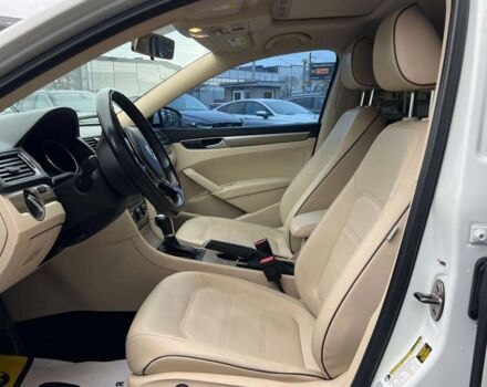 Білий Фольксваген Пассат, об'ємом двигуна 1.8 л та пробігом 119 тис. км за 14000 $, фото 7 на Automoto.ua