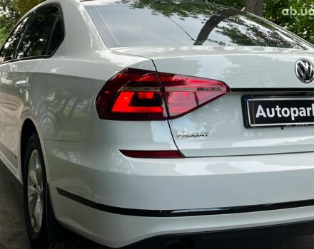 Білий Фольксваген Пассат, об'ємом двигуна 1.8 л та пробігом 162 тис. км за 12940 $, фото 9 на Automoto.ua