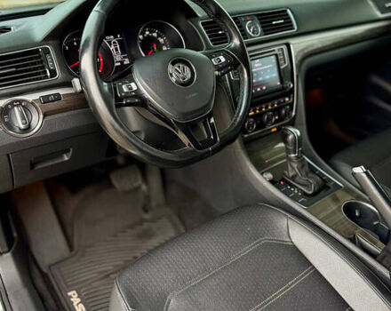 Белый Фольксваген Пассат, объемом двигателя 1.8 л и пробегом 165 тыс. км за 12299 $, фото 8 на Automoto.ua