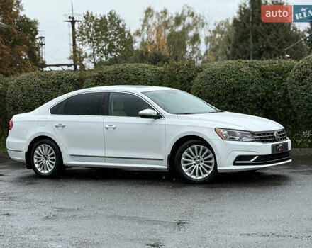 Белый Фольксваген Пассат, объемом двигателя 1.8 л и пробегом 233 тыс. км за 11900 $, фото 4 на Automoto.ua